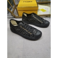 Fendi Low Shoes